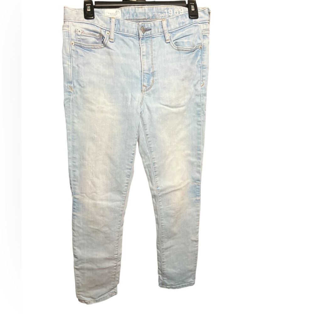 Gap 1969 Woman’s light blue Skinny High Rise Distressed Jeans Sz 27r